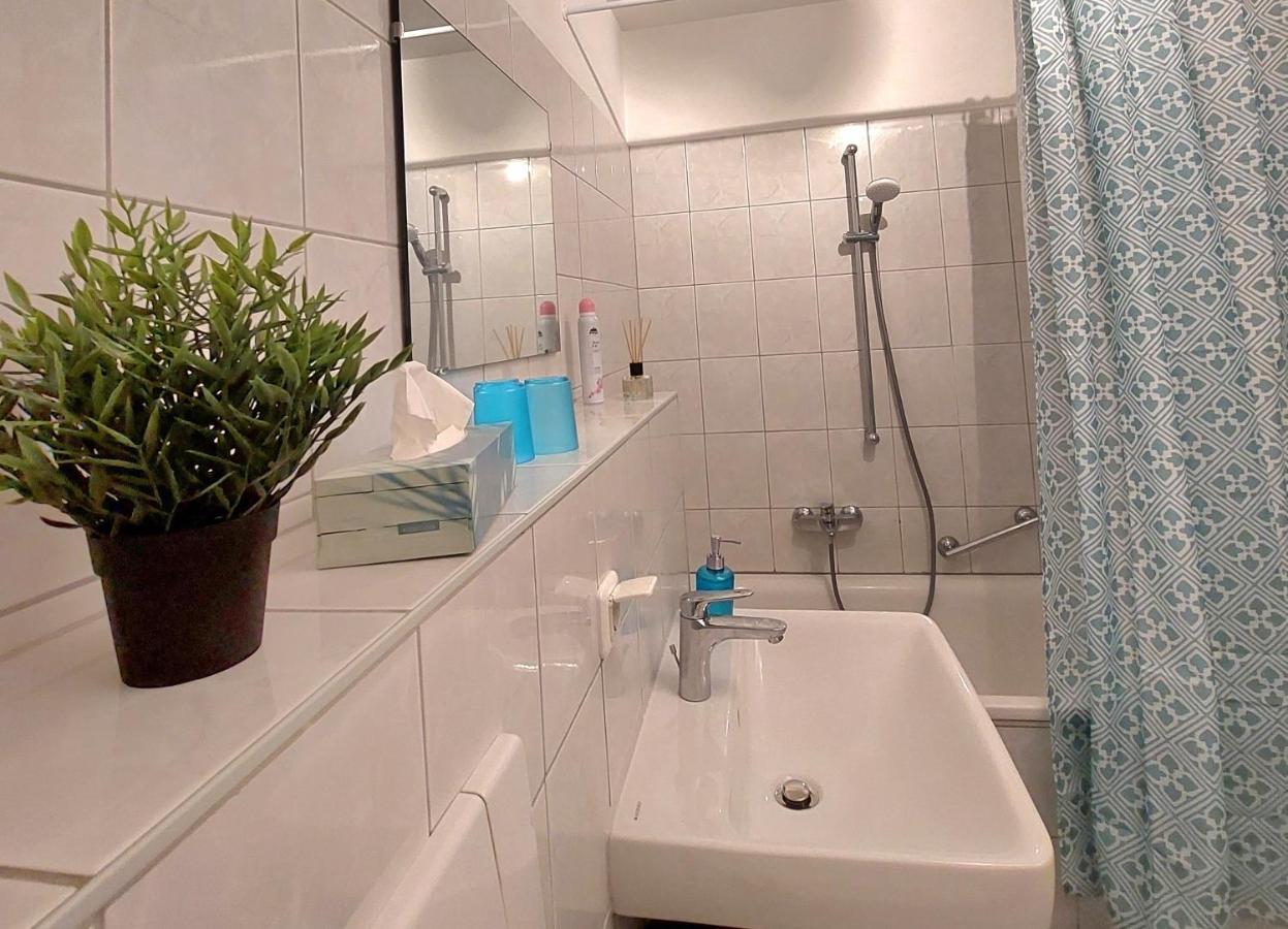 Moderne Wohnung Mit Vollausstattung In Ruhiger Lage, W-Lan Grossrohrsdorf Εξωτερικό φωτογραφία